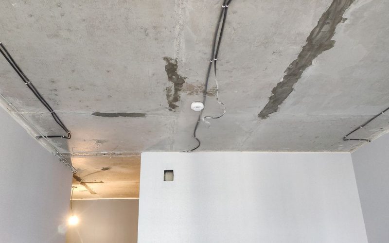 Натяжной потолок на кухне 22 м2