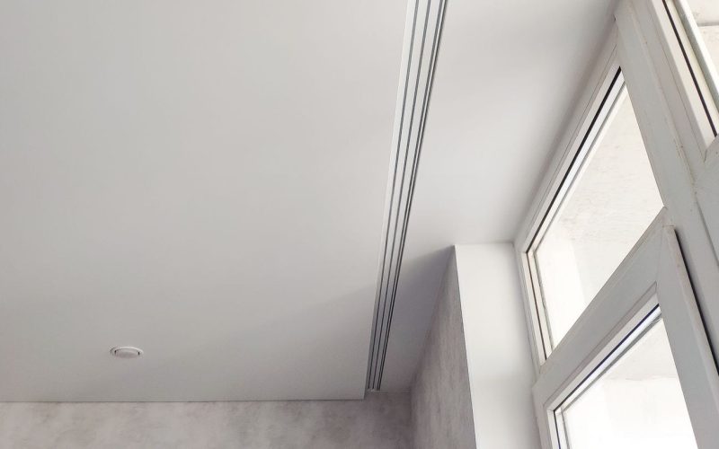 Натяжной потолок в детской 15 м2