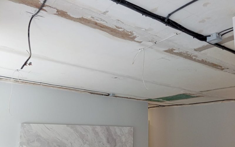 Натяжной потолок в квартире 29 м2