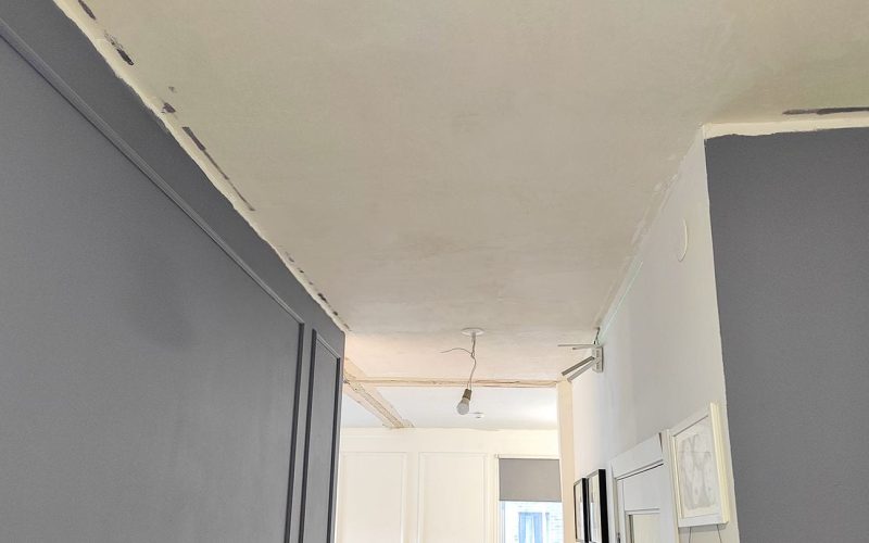 Натяжной потолок в квартире 38 м2​